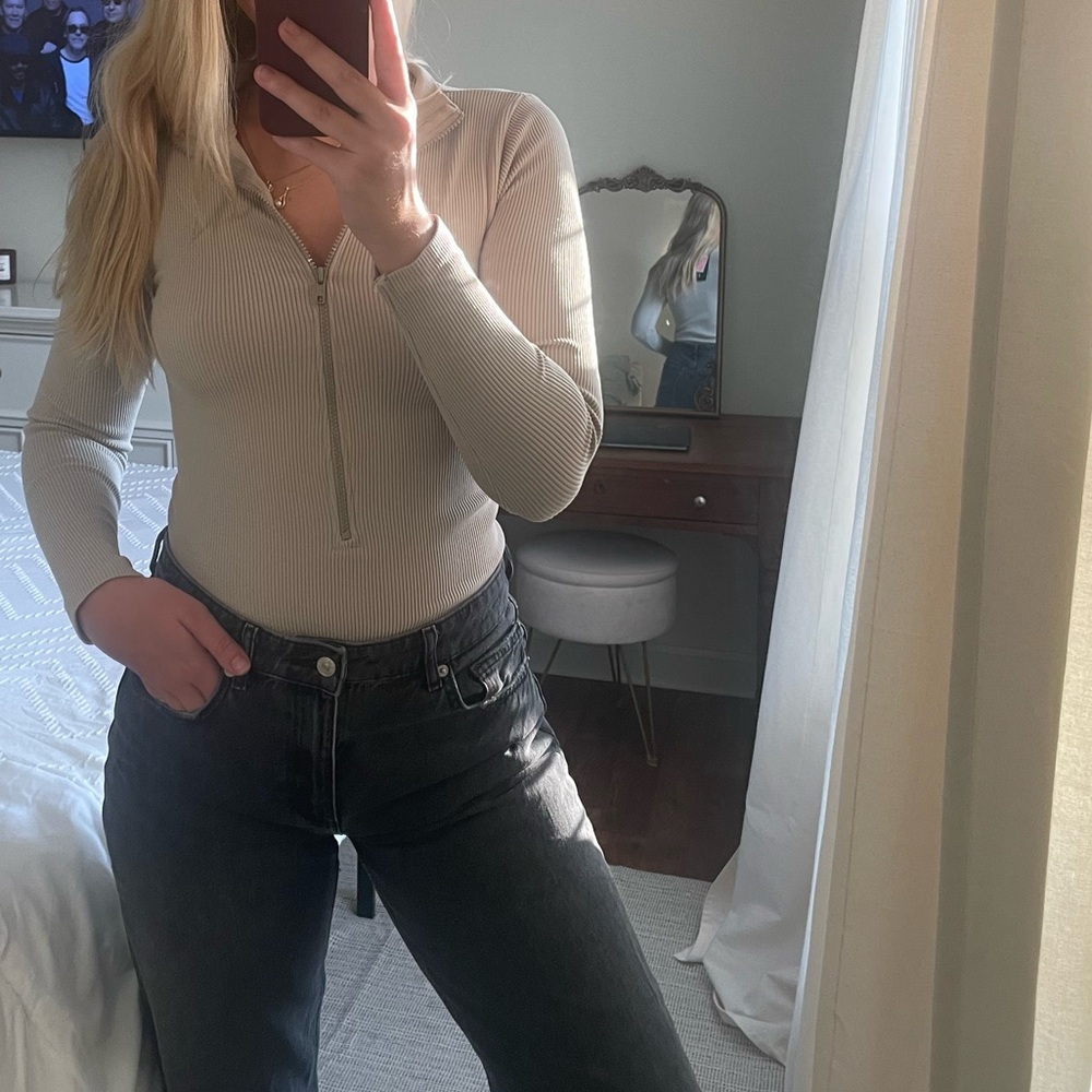 NWT PrettyLittleThing Cream Ribbed Bodysuit